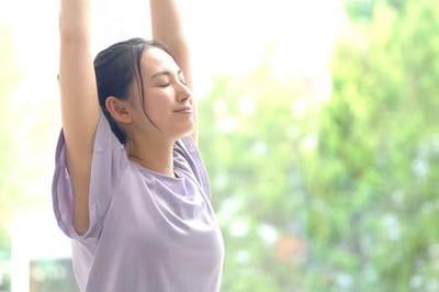 女性