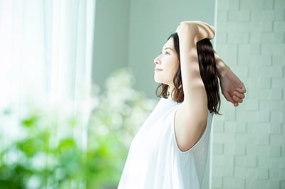 夏に皮脂が増えるのはなぜ？